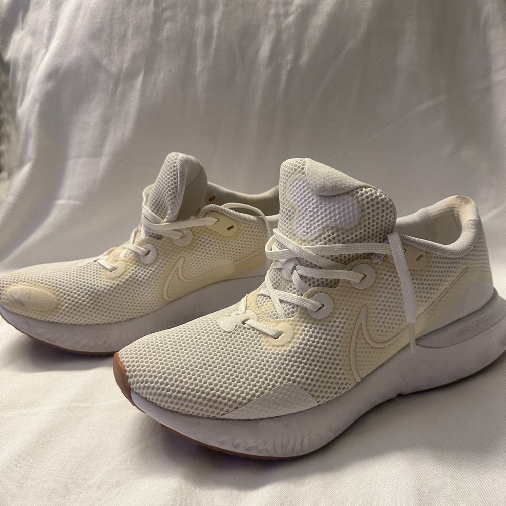 Nike Renew Men’s Cream and White Athletic Running Shoes size 11.5 - Picture 7 of 8